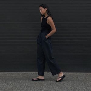 Oak & Fort Pleated Navy Trousers